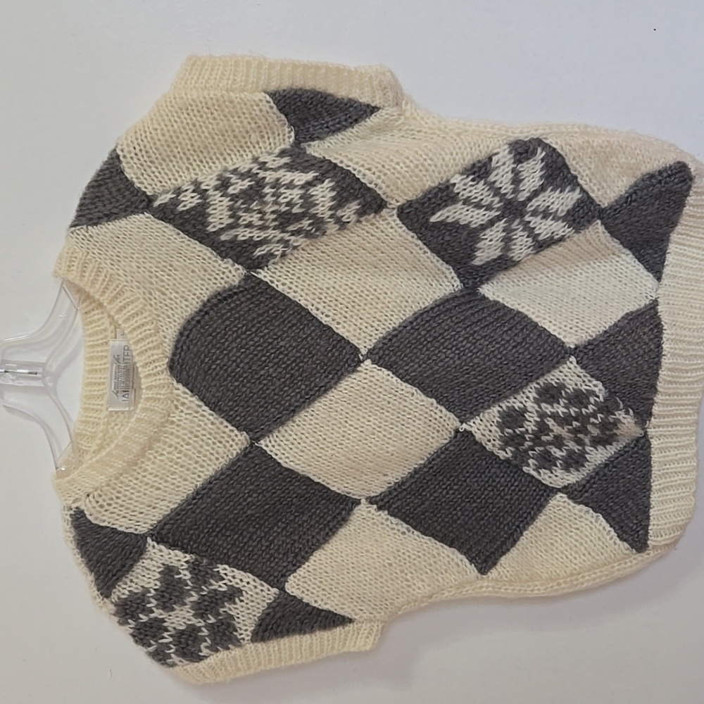 Vintage Jack Winter hand knitted sweater.